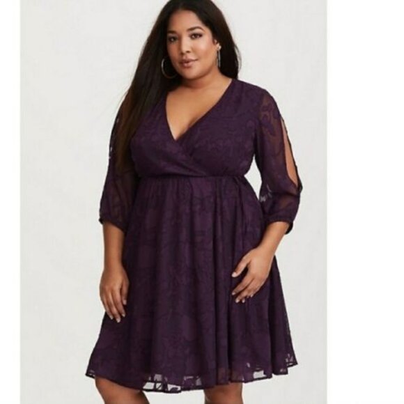 torrid Dresses & Skirts - Torrid Floral Wrap Dress Purple V Neck Surplice Women's Plus Size 2 2X H13561